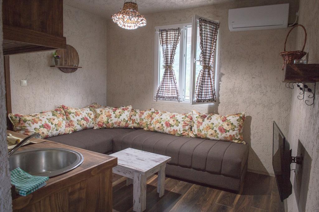 Apartments Djurovic Virpazar Exterior foto